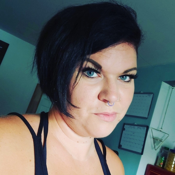 Meet your Posher, Kels - Picture 1 of 1